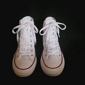 Classic White Converse Chuck Taylor All Star High